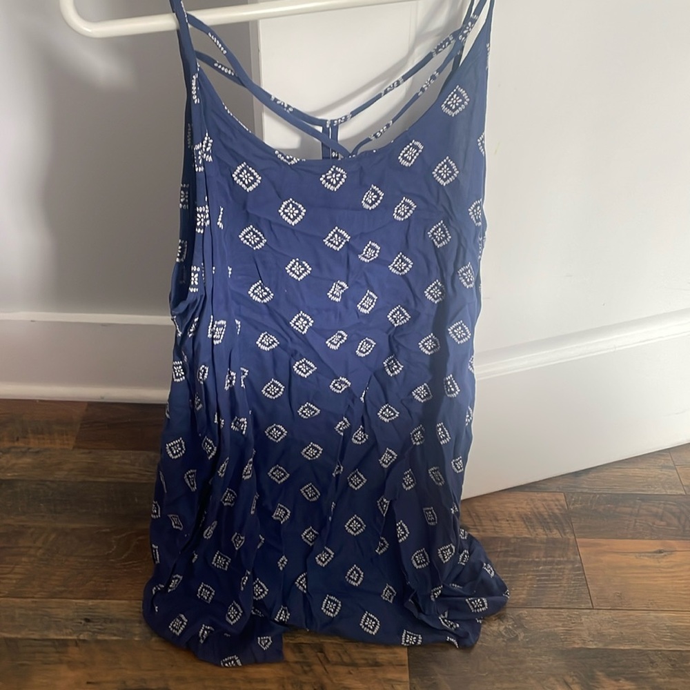 BLUE WHITE PATTERNED DRESS